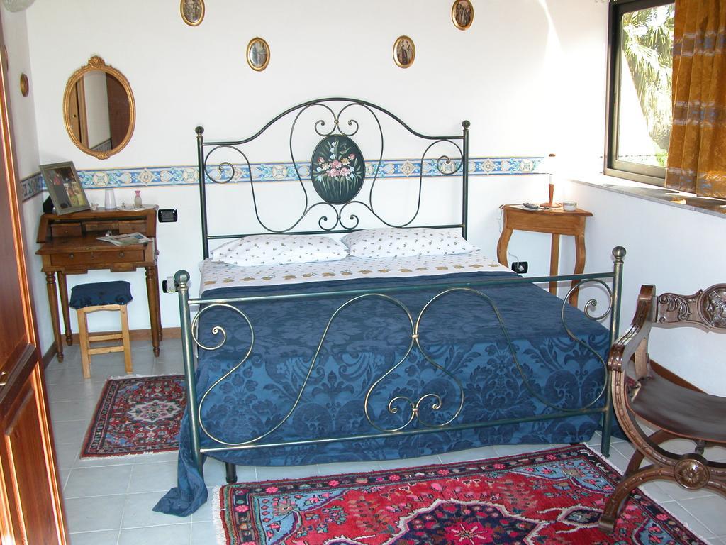 Capo dʼOrlando B&B Villa Bency מראה חיצוני תמונה