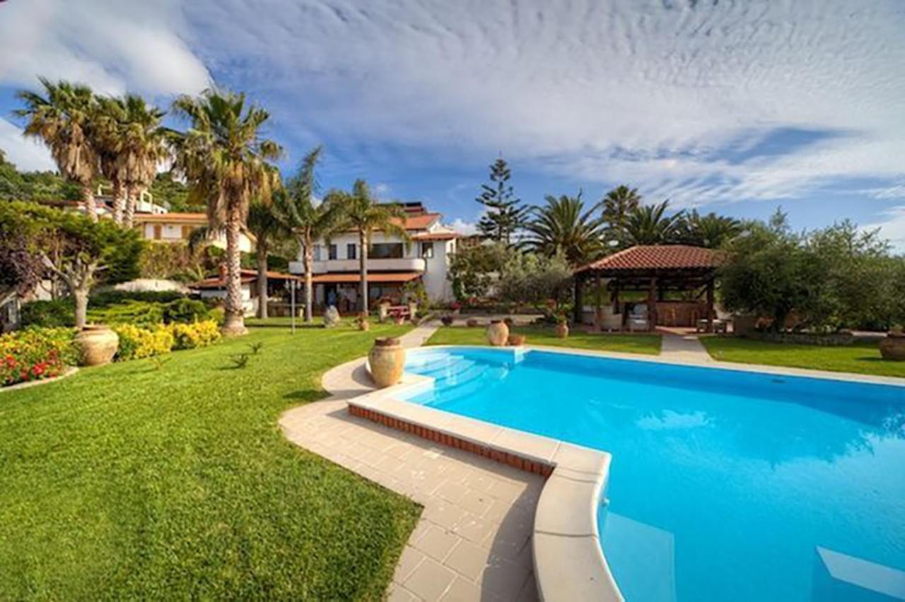 Capo dʼOrlando B&B Villa Bency מראה חיצוני תמונה