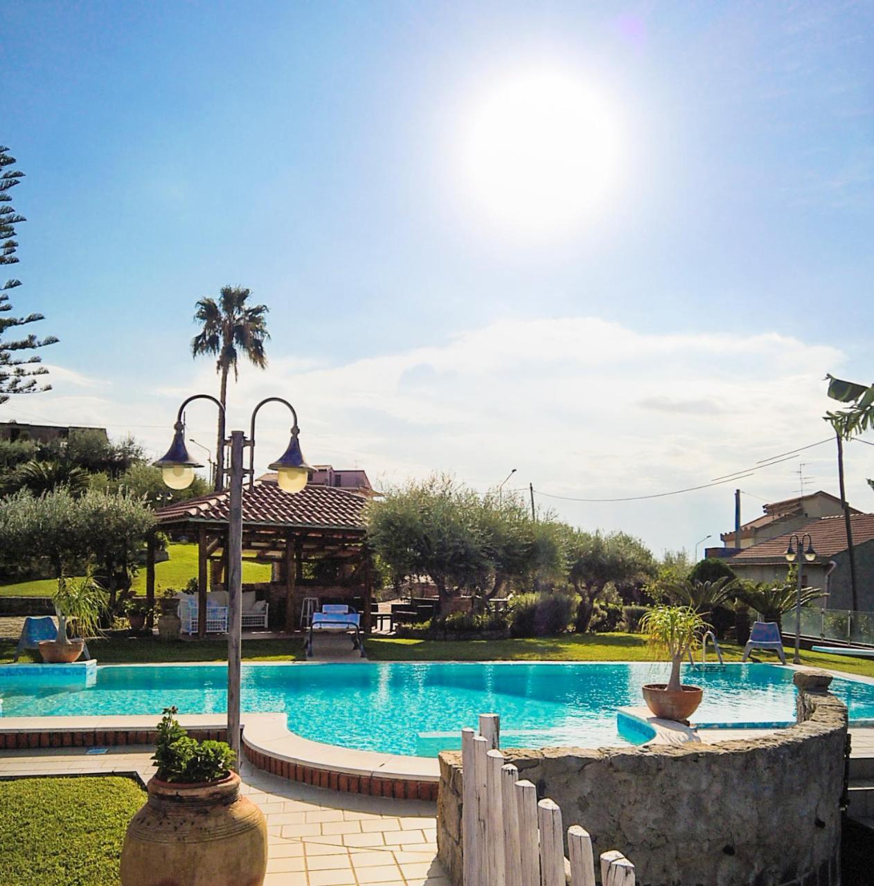 Capo dʼOrlando B&B Villa Bency מראה חיצוני תמונה